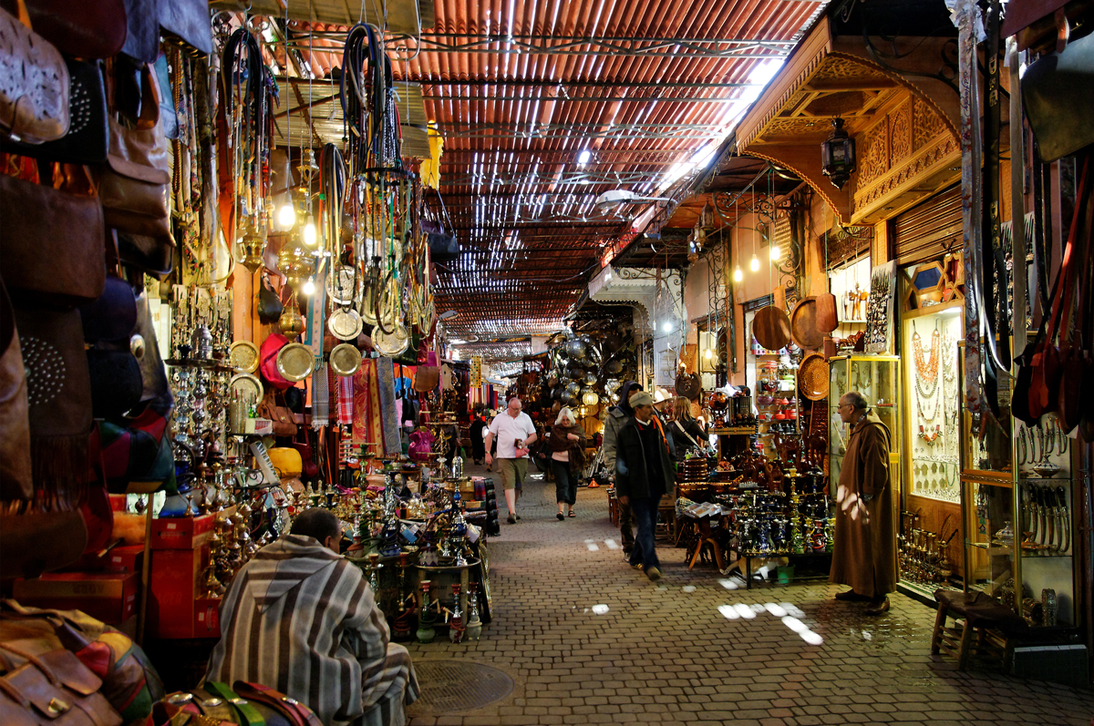 Jemaa El Fna Tombeaux Saadiens Souk à Marrakech