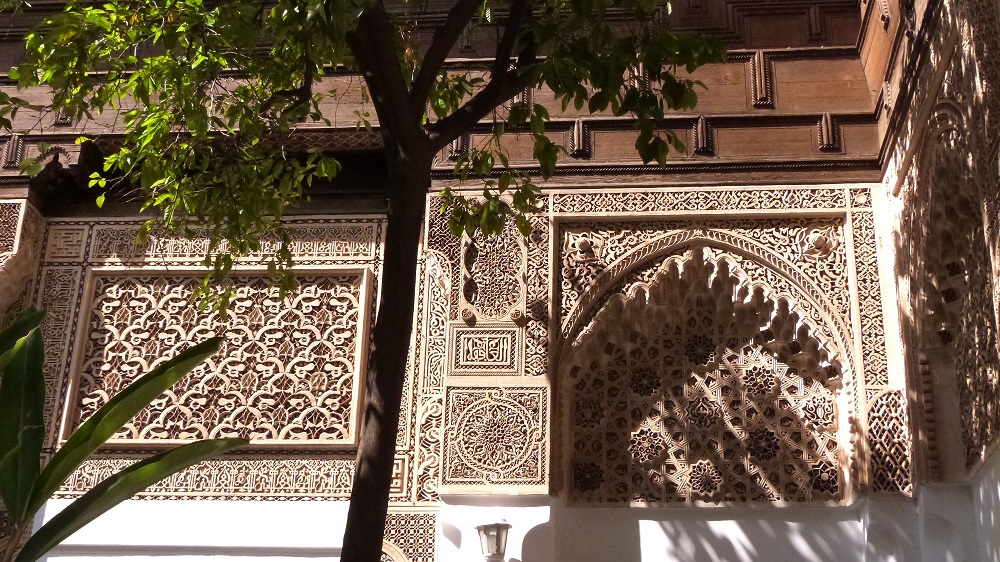 detail platres et boiserie palais de la bahia