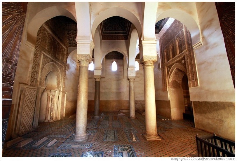 marrakech-medina-saadiens-tombs