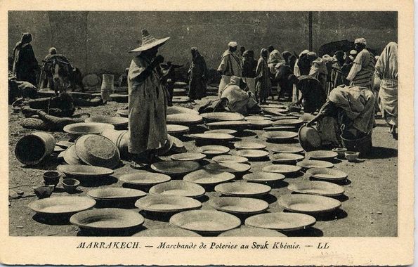 marchands de poterie a souk khemis